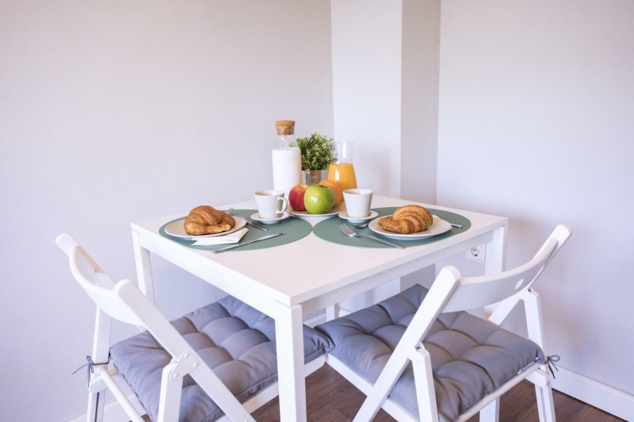 Malagueta Cool Beach Apartment Málaga Buitenkant foto